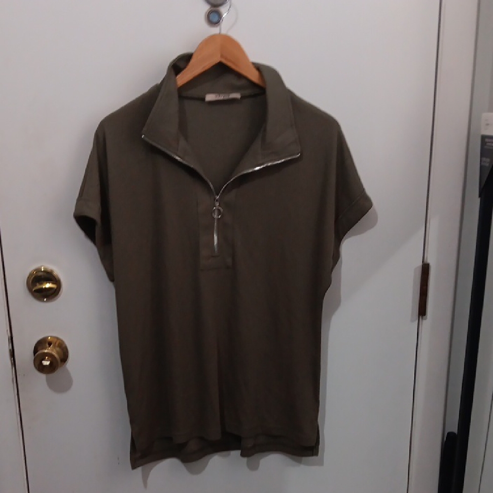 ViVI Olive Green Ribbed Polo